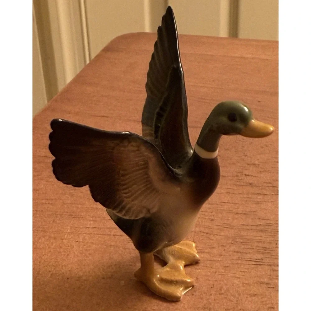 1986 HAGEN‎ RENAKER Duck Outstretched Wings Takeoff Stoneware